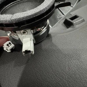speaker connector.jpg