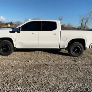 2021 GMC white Fender pic 1.jpg