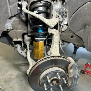 Strut Install.jpg