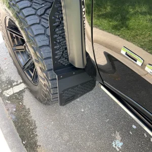 1579586524_MudFlaps2.jpg.26dc64bda96ffaf8c55f5d37e6c7c585.jpg
