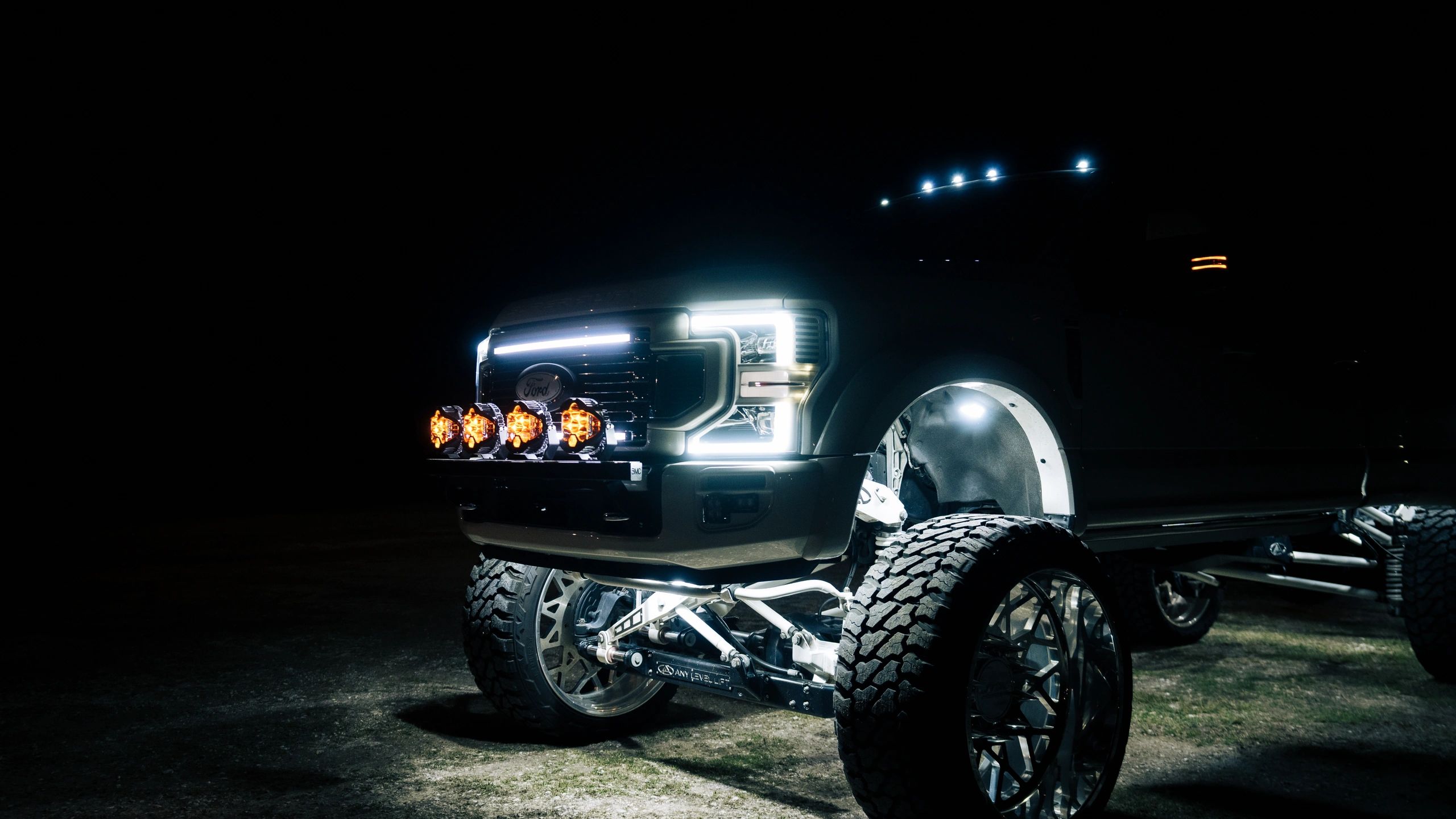 bmclights.com